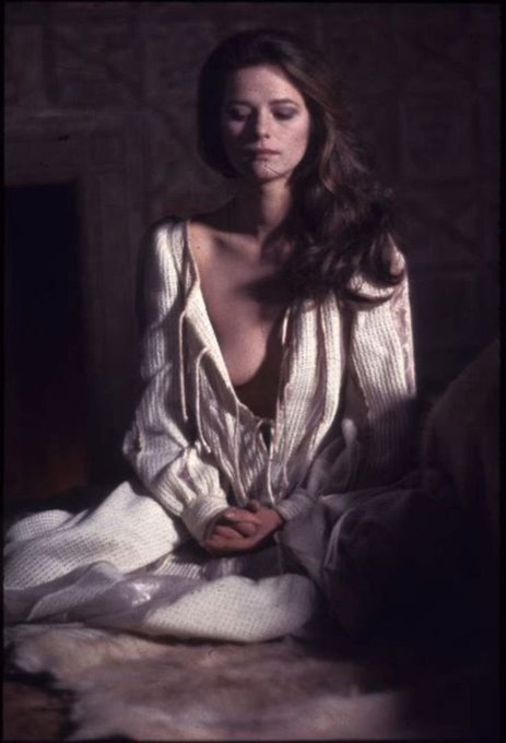 Bonsoir
(Charlotte Rampling)