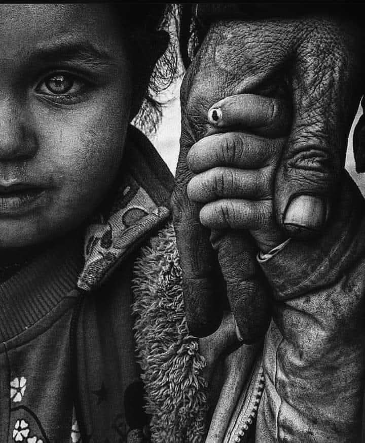 insanın acısını
insan alır ...

#zifiriye