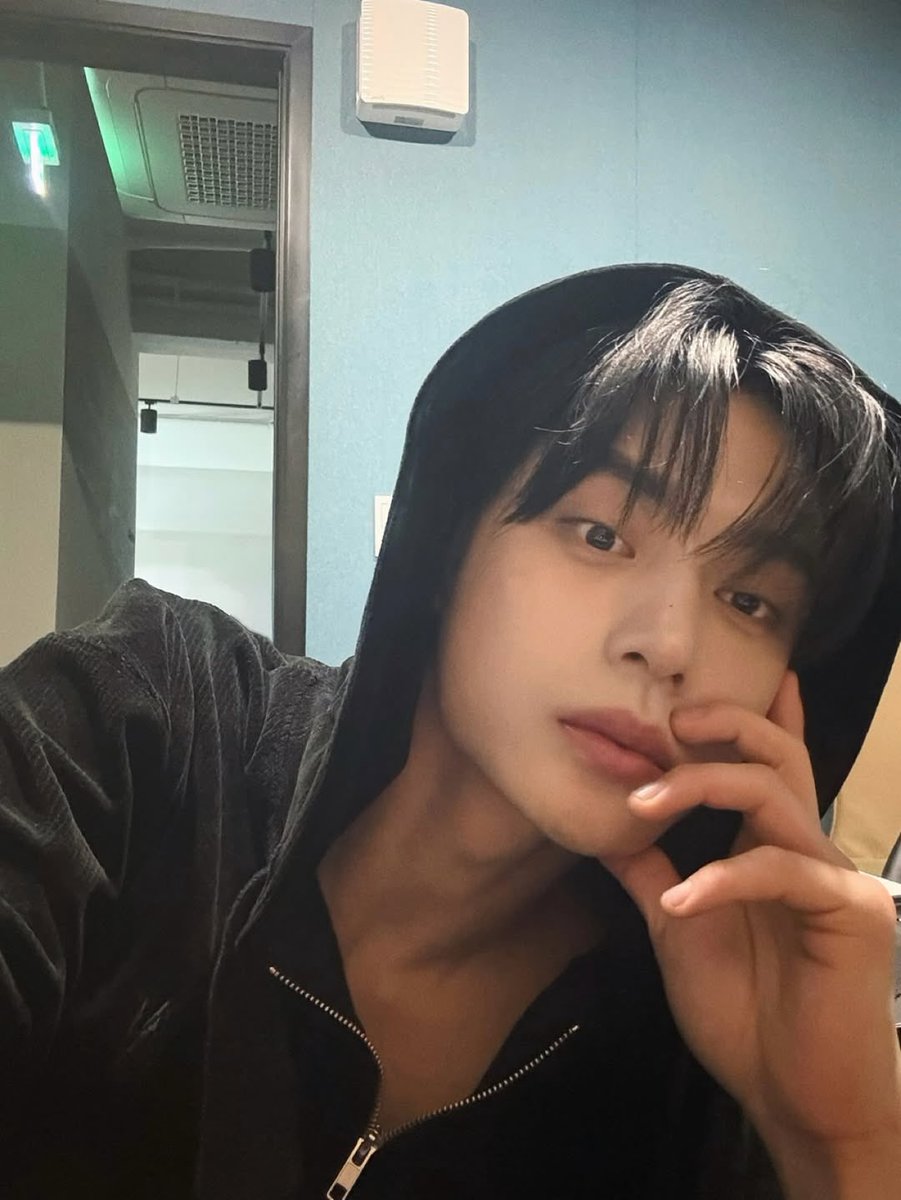 Jiwoong. tweet media