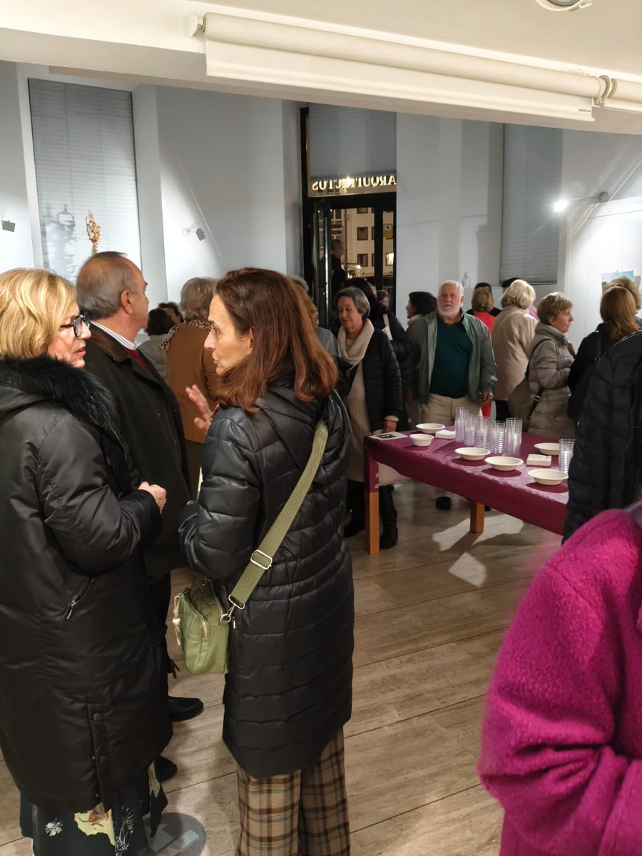 ArquiExt_COADE's tweet image. Hoy en Badajoz:

Inauguración de la Exposición ‘Dehesa extremeña y la riqueza de sus paisajes’ de Eloísa Terrones.

Organizado por:
@infra_EXT y @ArquiExt_COADE 
#XIVSMAex