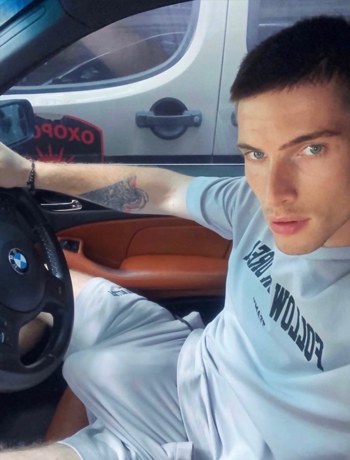 mikegilly's tweet photo. Say “yes” if you’d marry me💙 https://t.co/A8GVK0RjGA