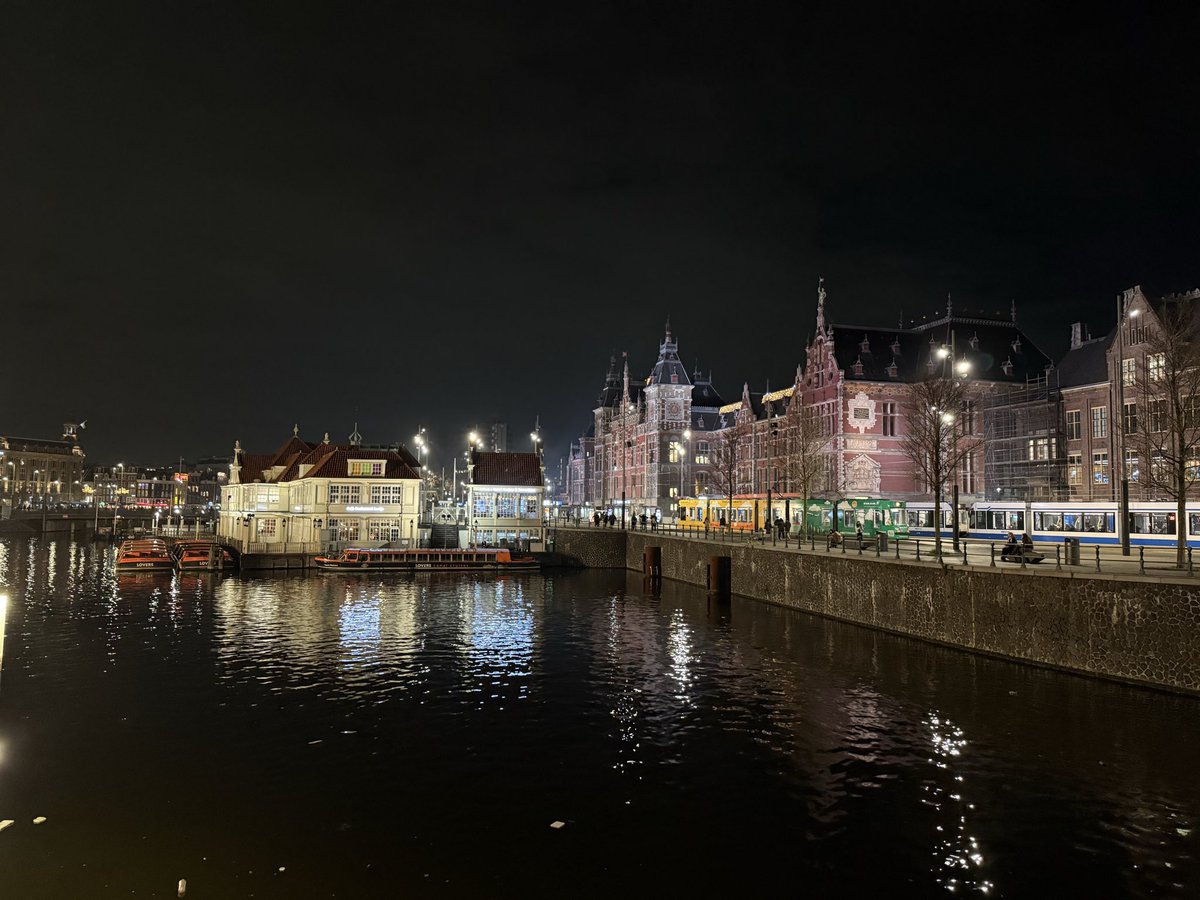 Quick wander around Amsterdam before the battle with the headwinds in the morning
