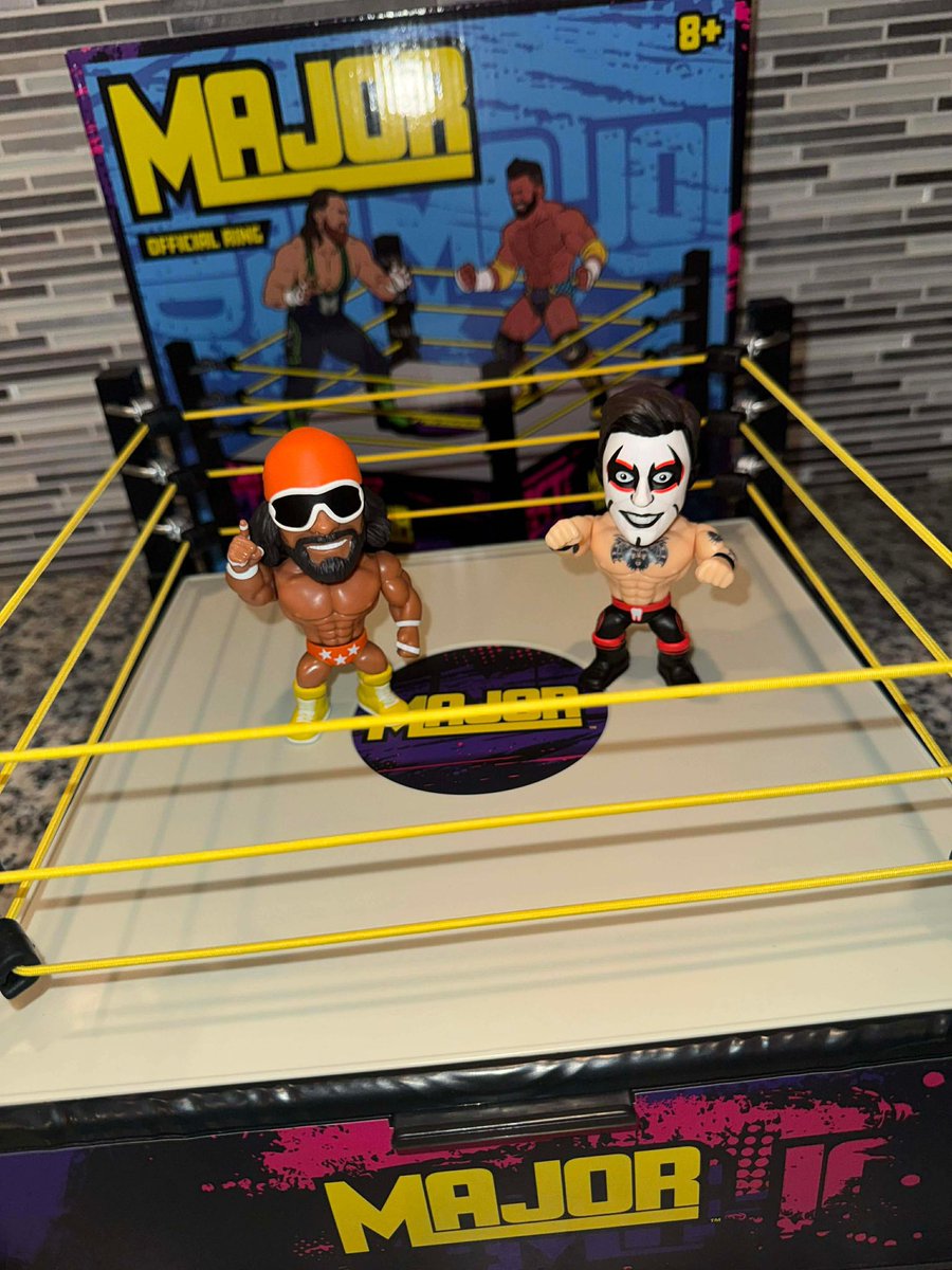 CollectMajor's tweet photo. How do MAJOR figures look in our upcoming ring?
#MajorBendies and #MajorStars work perfectly!
#BigRubberGuys, not so much.
And checkout that drawer!
Keep an eye out for official release details!
#CollectMajor
#ScratchThatFigureItch https://t.co/hux6CCZbEn