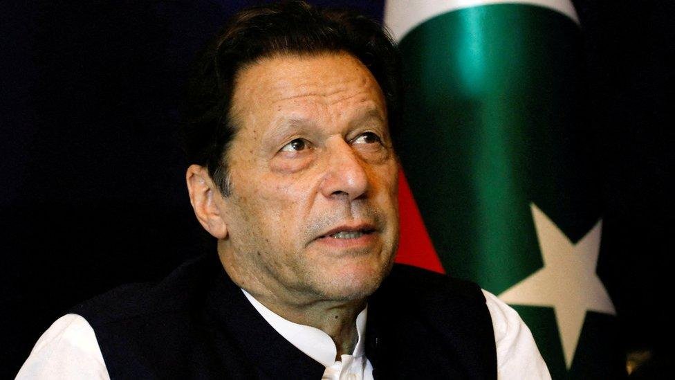 PakChinaToday's tweet photo. 🚨 Unverified rumours about Pakistan’s former Prime Minister Imran Khan sparked confusion today — amplified strongly by several Indian outlets before any official update.
His family is asking for clarity, and authorities say the situation is under review.
A moment where accuracy matters more than agendas.
#Pakistan #ImranKhan #imrankhanPTI  #SouthAsia