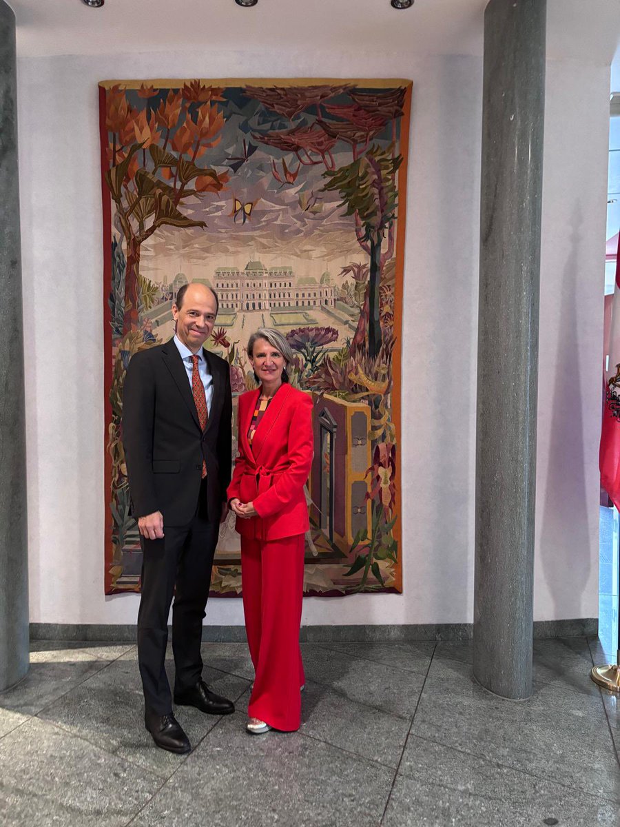 Die österreichische Abg. Romana Deckenbacher besuchte #Berlin: Austausch mit Botschafter Dr. Alexander Marschik zu 🇦🇹–🇩🇪Beziehungen &amp; Teilnahme an der <a href="/elnet_global/">ELNET</a> Awards-Gala für Einsatz gegen Antisemitismus und für europäisch-israelische Zusammenarbeit. #ÖsterreichInBerlin