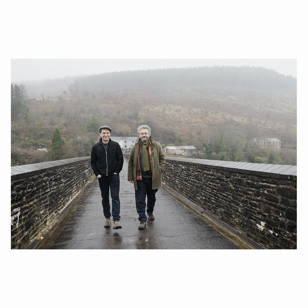 JonPountney1's tweet photo. An incredible end to an incredible tour. All my admiration to @MatthewRhys, all at @WelshNatTheatre  and @michaelsheen  for putting this wild ride and experience together with 'Playing Burton'. 

Back to where it all started in Pontrhydyfen, Burton's birthplace; https://t.co/jlJ3m5mADU