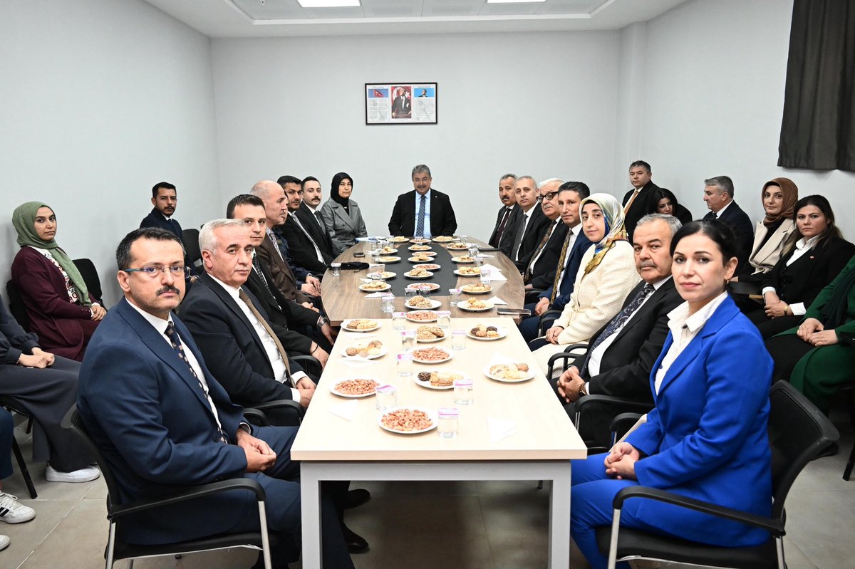 Bağımlılıkla Mücadele İl Koordinasyon Kurulu Toplantısı, Valimiz Sayın Dr. Erdinç YILMAZ başkanlığında Hasanbeyli Kadın Bağımlılıkla Mücadele Merkezi’nde gerçekleştirildi.