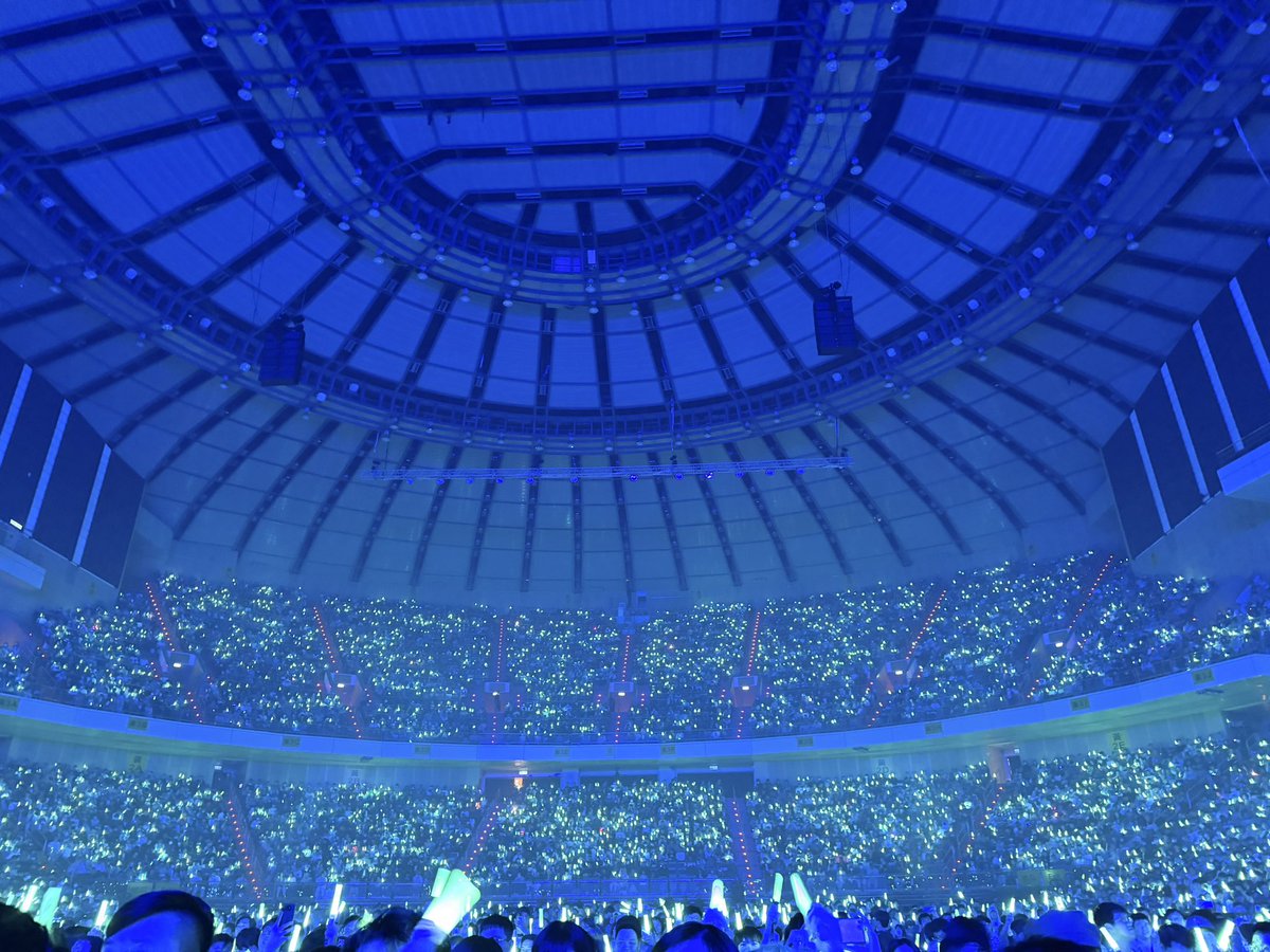 HenrySource's tweet photo. 謝謝今年演唱會能量燒完了，期待下次再會與明年日本場，如果有抽到的話。 #MIKUEXPO2025 https://t.co/lKQiTIaxs5