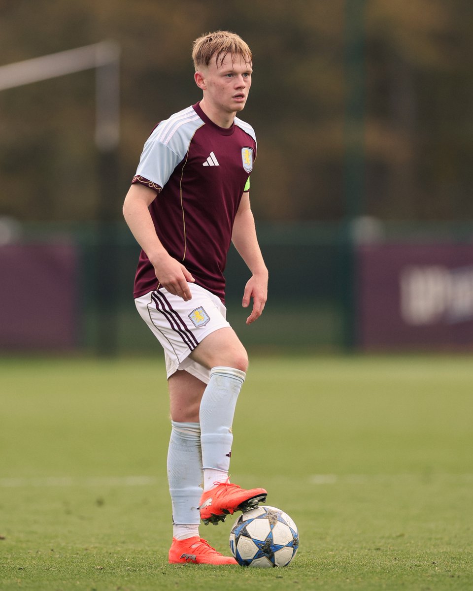 AVFCOfficial's tweet image. Into the final 1️⃣5️⃣

🟣 2-1 🔴 || 75&apos; #UYL