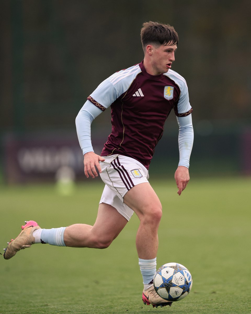 AVFCOfficial's tweet image. Into the final 1️⃣5️⃣

🟣 2-1 🔴 || 75&apos; #UYL