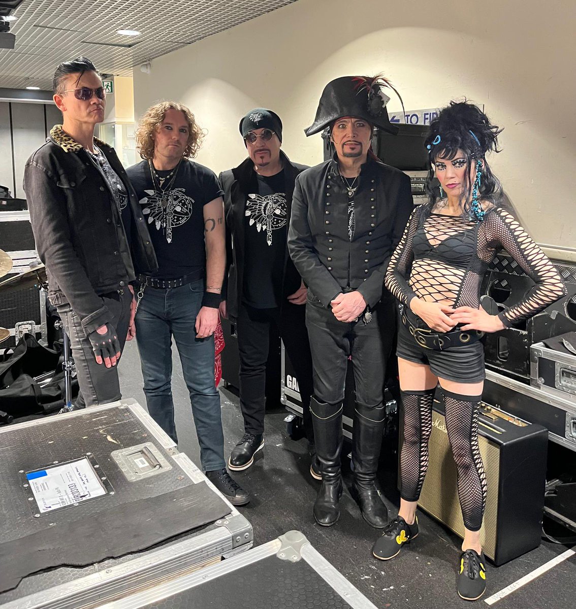 greeniedrums's tweet image. Antmusic 2025 tour complete ⭐️

24 shows in just over a month and all of them immense. Thanks to everyone who came out and danced the night away 🐜🥁
.
.
.
.
.
.
#adamant #adamandtheants #antmusic #standanddeliver #princecharming #drums #drumming #drummer #music #tour #gig #show