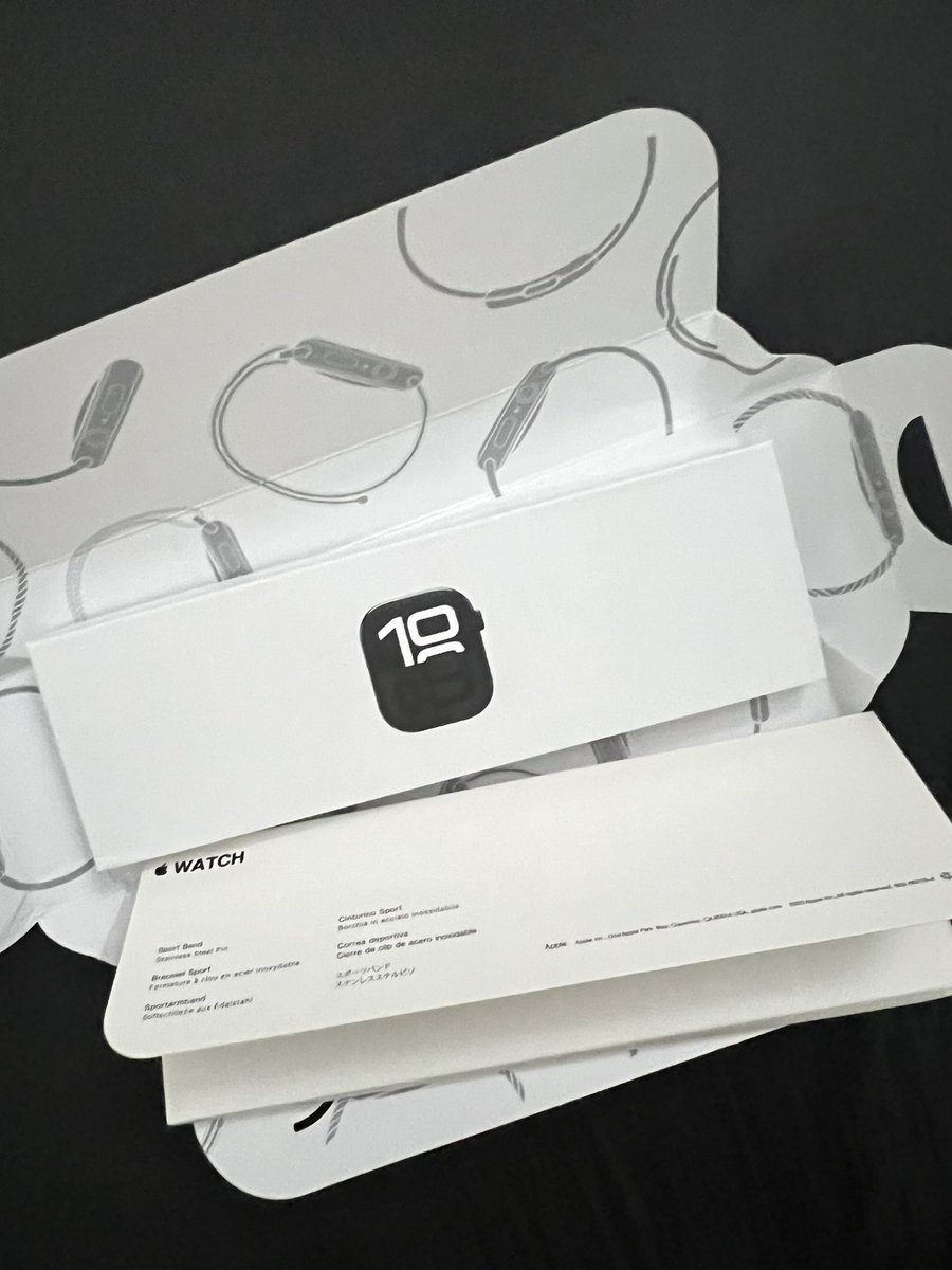meydstud's tweet photo. WTS iwatch series 10 (NEW) 
42 mm silver
400.000 (nego) 
mirror 
#wts #wtsiwatch #zonauang https://t.co/zxYRRNVZxI