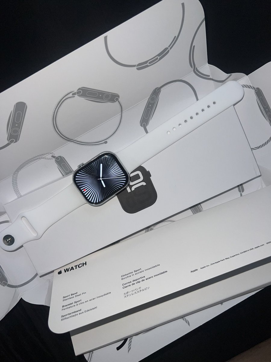 meydstud's tweet photo. WTS iwatch series 10 (NEW) 
42 mm silver
400.000 (nego) 
mirror 
#wts #wtsiwatch #zonauang https://t.co/zxYRRNVZxI