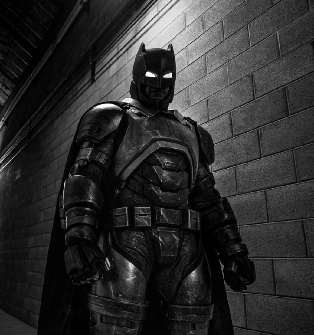 Tell me if this isn’t the best fucking picture of Batman ever😳😱

Ben Affleck is truly The Batman - no one can tell me otherwise.

#RestoreTheSnyderVerse