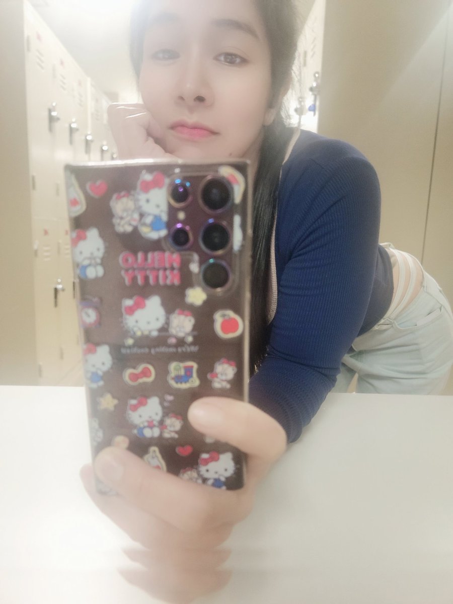 มีหนี้สินค่ะ  พอดีแต่งตัวเป็น  เรยดูเป็นคนมีเงิน😁😁