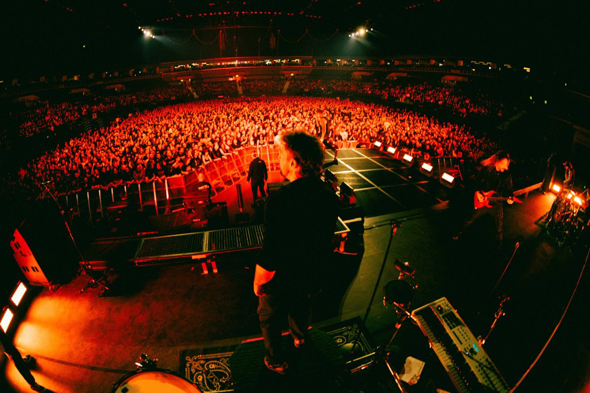 BURY TOMORROW tweet media