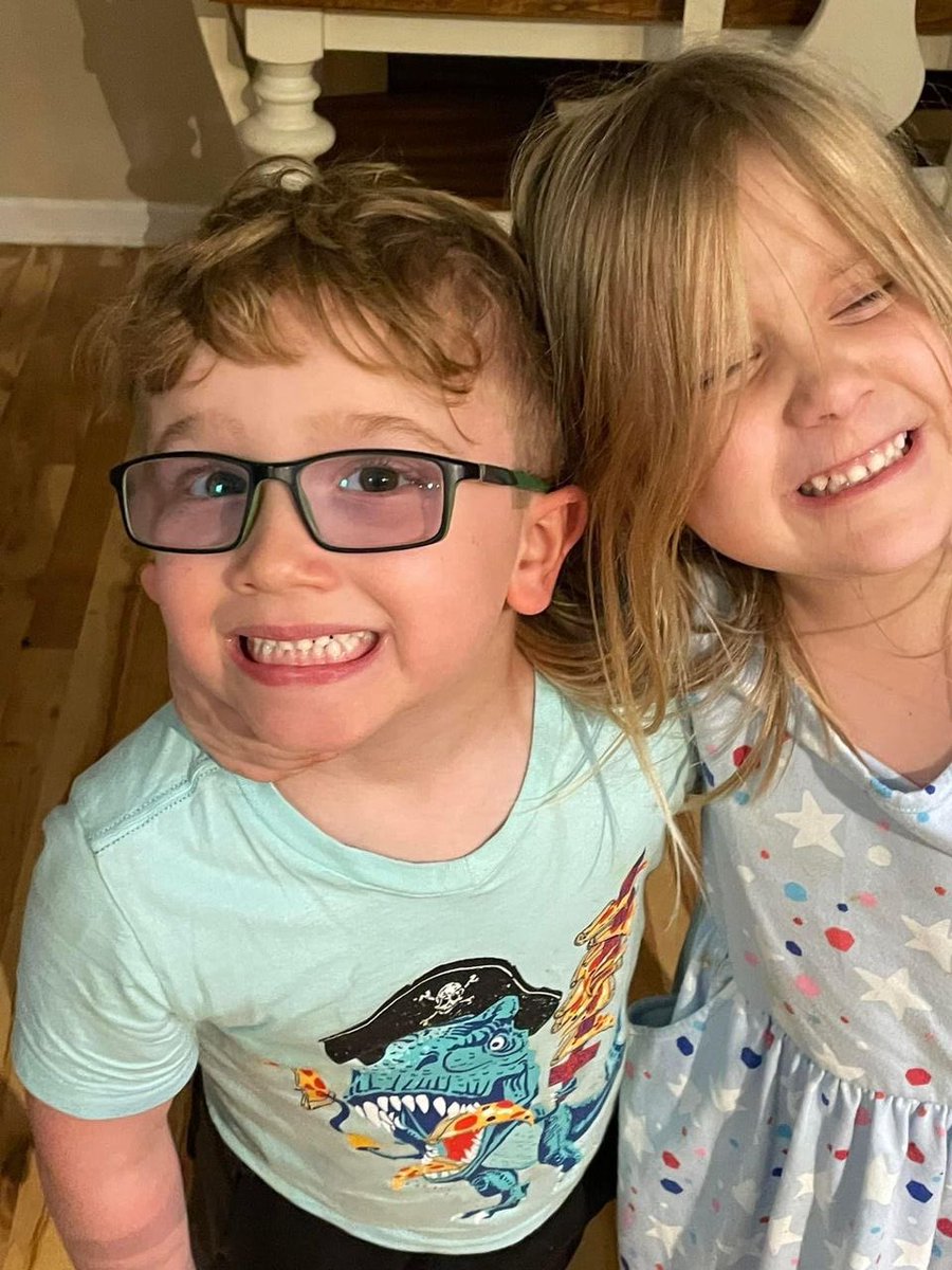 RonGard1971's tweet photo. My Beautiful kids 😍❤️🙂 https://t.co/JtfMy9Zqs3