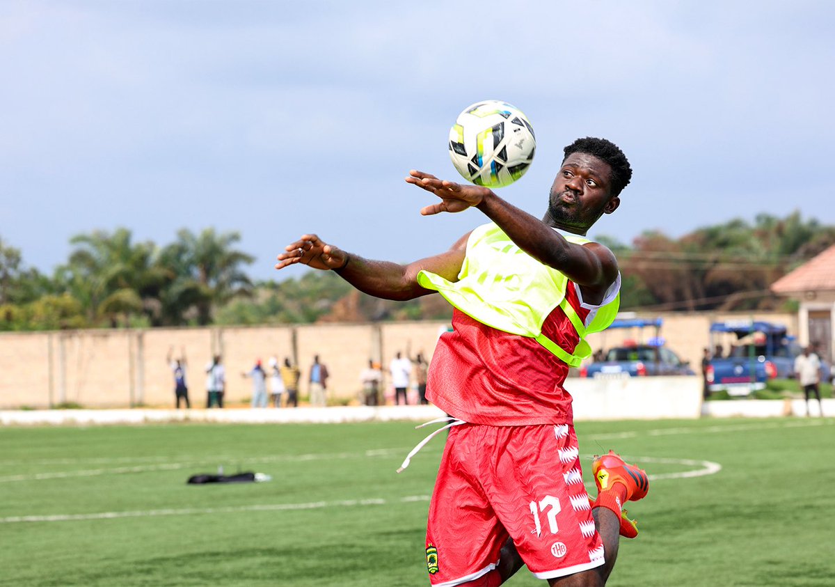 AsanteKotoko_SC's tweet photo. Warming up for the afternoon’s assignment.

#BasakeKotoko https://t.co/ttyOSBWqyD