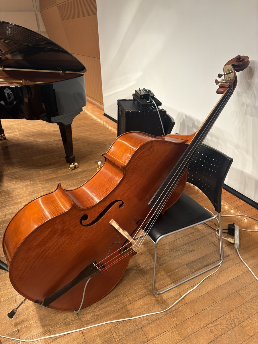 本日は地元ミューザ川崎で演奏でした(ウッドベースのみ)