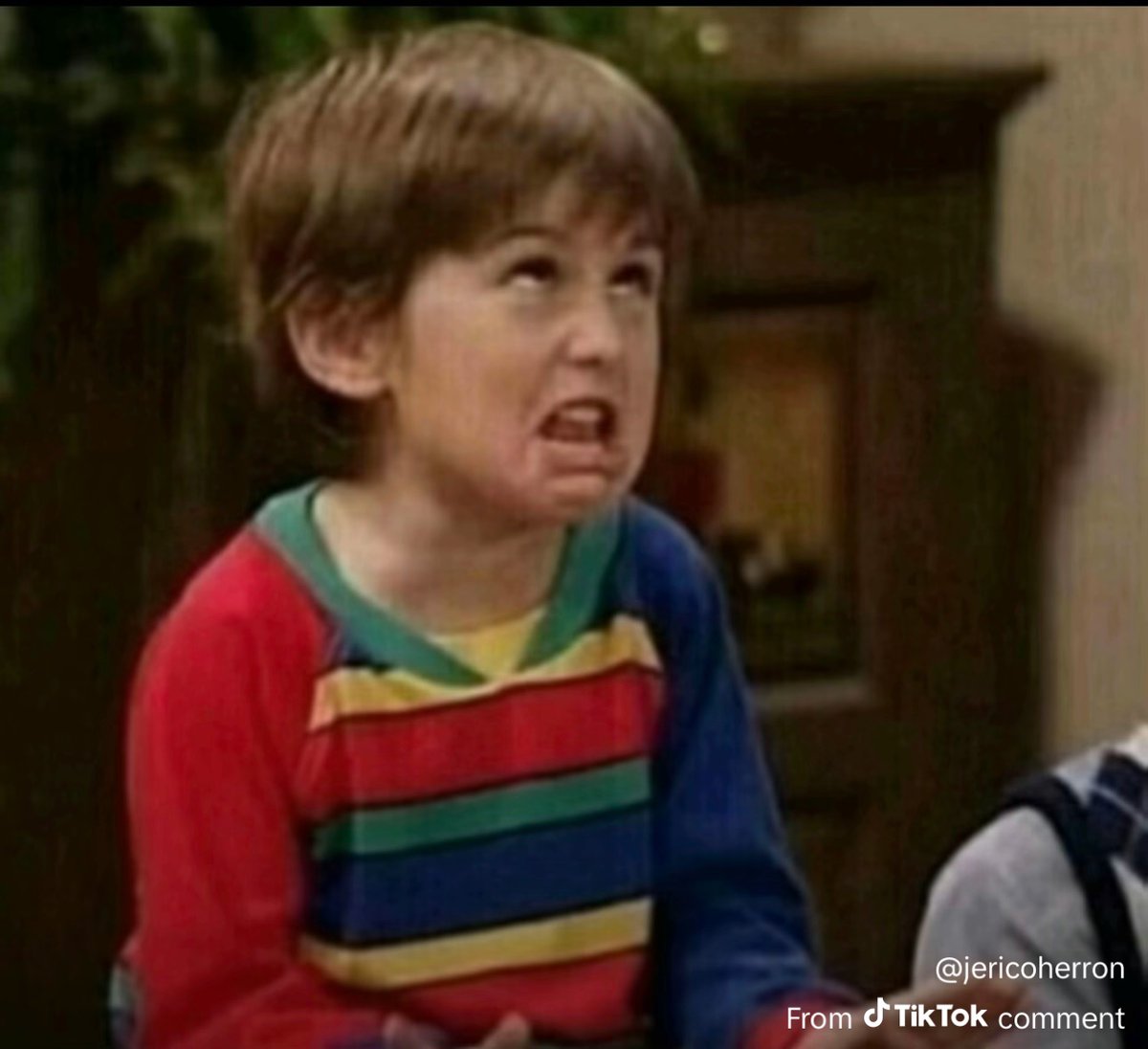 OMG!!! Why is Taylor talking about HER fiancé in HER documentary that SHE made with HER OWN MONEY. Yes, I know that I don’t have to watch it and I can skip the parts about Travis but I have to voice my discontent with her choices. What about me the FAN!