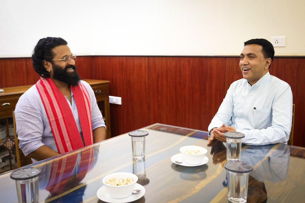 shetty_rishab's tweet image. Had a wonderful time with the Honourable Chief Minister of Goa, @DrPramodPSawant Ji, at Mahalaxmi, Altinho, Panjim. Our conversation about Goa, cinema, development, and the state’s rich cultural spirit was insightful.