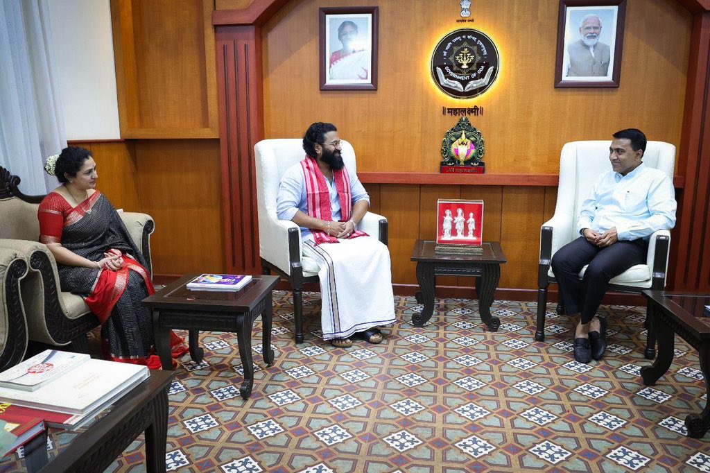 shetty_rishab's tweet image. Had a wonderful time with the Honourable Chief Minister of Goa, @DrPramodPSawant Ji, at Mahalaxmi, Altinho, Panjim. Our conversation about Goa, cinema, development, and the state’s rich cultural spirit was insightful.