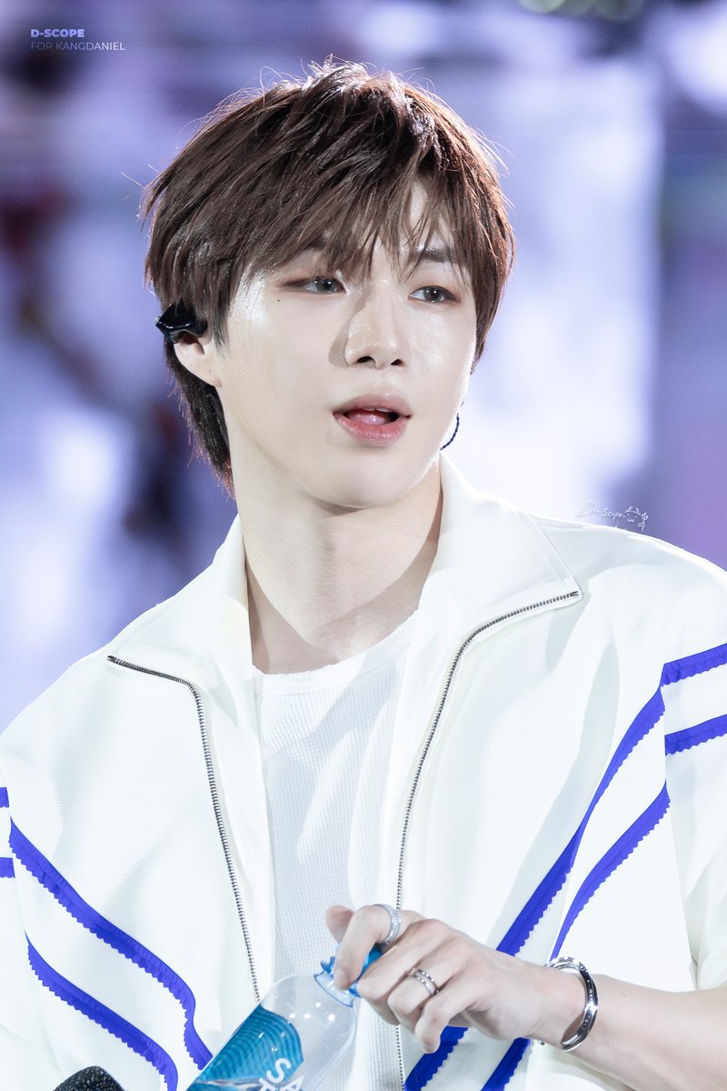DanikScope's tweet photo. 🌊🌊

- 251122 GS25 MUSIC FESTIVAL 2025 HQ #GS25vietnam #강다니엘 #KANGDANIEL https://t.co/RkkLPVvqDX