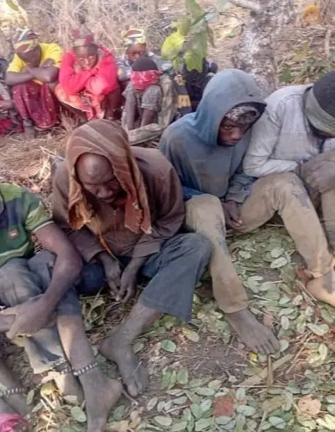 ChuksEricE's tweet image. Terrørists who kidn@pped an Anglican Vicar of the Kaduna Diocese, Ven. Edwin Achi and his wife in Kaduna State several weeks ago have released photos of them and other victims being held. The group is reportedly demanding ₦100 million for their release