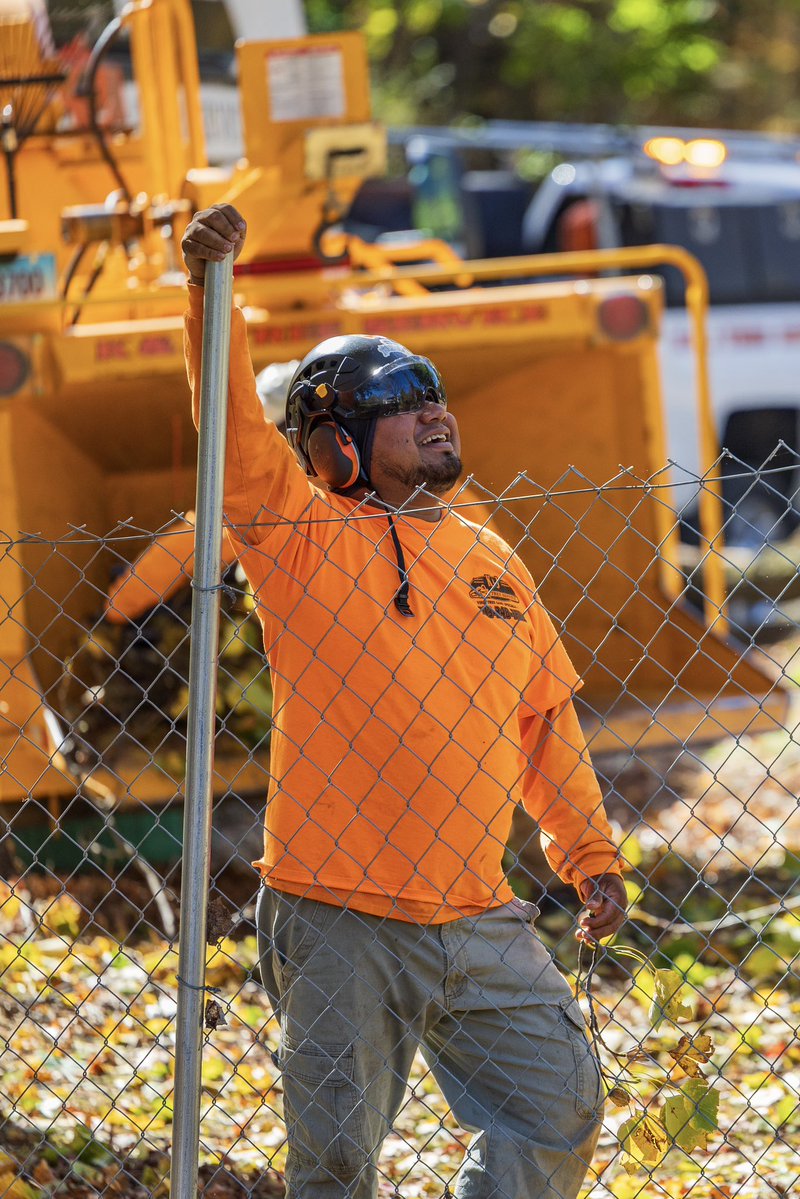KJTreeService's tweet image. Only the best here at K&amp;amp;J, protect your yard this season and call us for a FREE tree risk assessment!!🌳⚡️
-
-
-
#FallCleanup #HelloFall #AutumnLeaves #LeafCleanup #FallSeason #SeasonalCare #YardWork #AutumnVibes #OutdoorCleanup #FallReady
#TreeService #TreeRemoval #TreeCare…