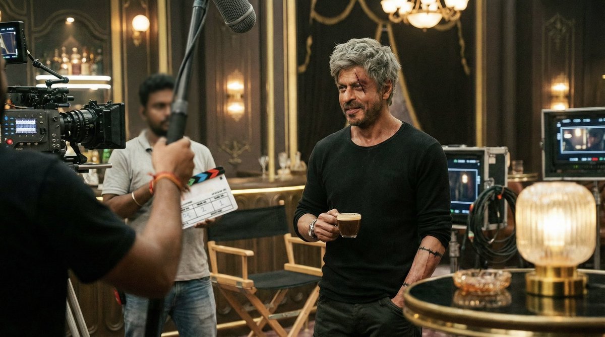 FYI : Even a mid performer like *Dunki* cross *Salaar* by a solid 50-70 crore margin in overseas earnings—picture the kind of global sweep #King is set to unleash! with filming in Europe, expect those local markets and crowds to go absolutely wild🔥

#ShahRukhKhan