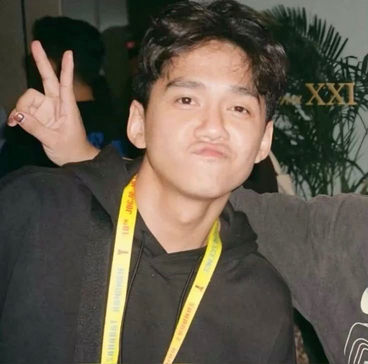 presiden ojak PRAGOS tweet media