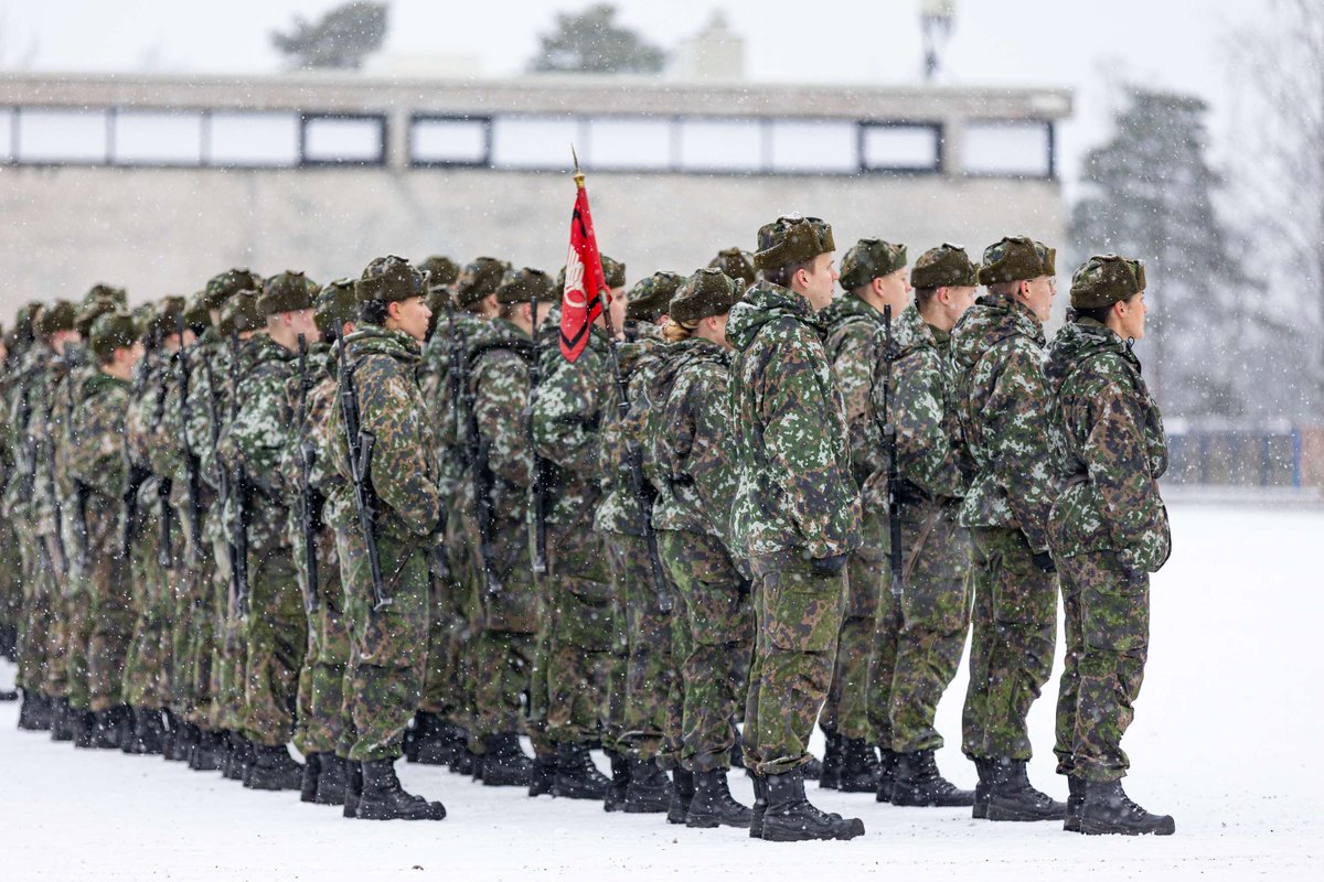 KarjalanPR's tweet photo. Karjalan huoltopataljoona vietti perinnepäiväänsä 21.11. perinteisin menoin Karjalan prikaatissa Vekaranjärvellä.
Perinnepäivät ovat tärkeitä hetkiä, jotka muistuttavat pataljoonan nykyistä henkilöstöä ja varusmiehiä sen arvokkaasta historiasta.
#KARHP #KARPR #Maavoimat https://t.co/6qDjvbSgNs