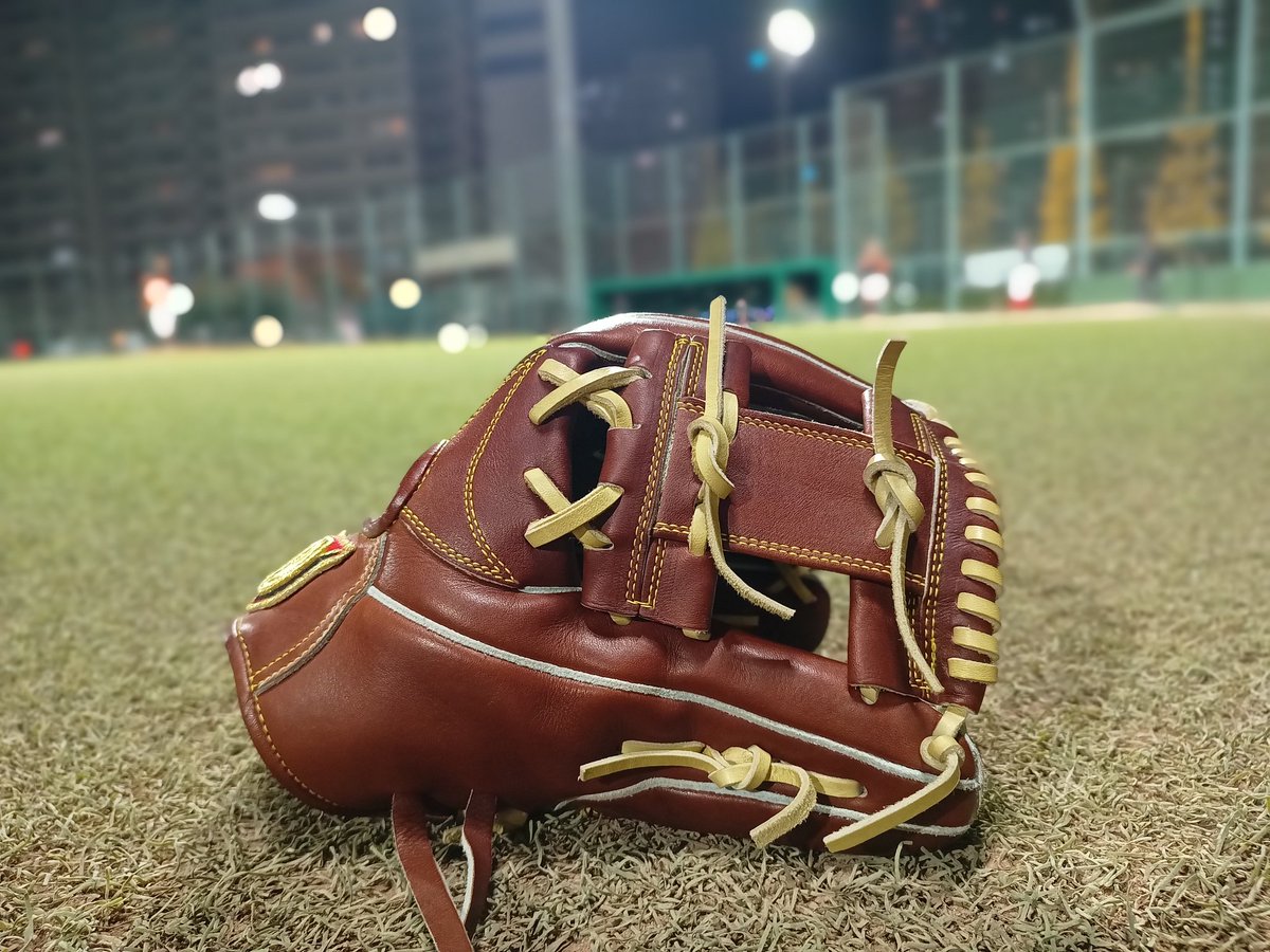 nta_no36's tweet photo. 本日は3ヶ月ぶりくらいの平日ナイターでした。土日は小学生相手に２時間くらいバッピをやってるおかげかコントロールが良くなった気がする。ストライクが入るとピッチャーは楽しいですね！ https://t.co/TCTIXbO14g