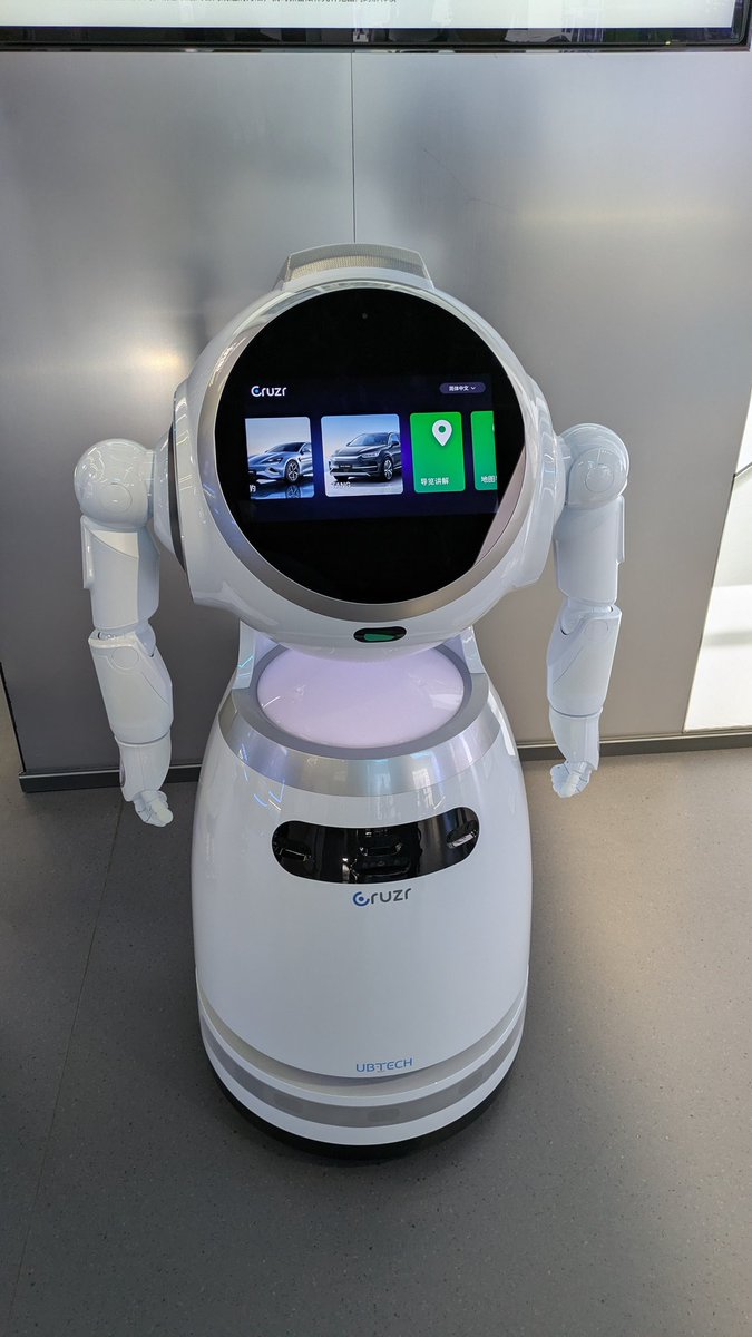 ZappyZappy7's tweet image. ロボティクスをより深く理解するための旅
3社目はUBTECH
Walker S2のバッテリー交換は見応えあったが、教育ロボットのAlpha Mini 2が可愛くて欲しくなった
録画した動画は帰国後にアップ

#humanoidrobot #Education #service #manufacturing #Logistics #shenzhen #UBTECH