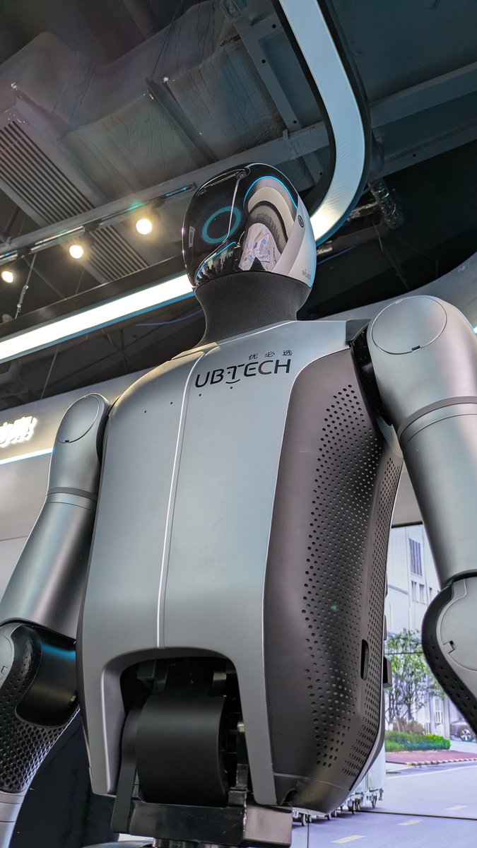 ZappyZappy7's tweet image. ロボティクスをより深く理解するための旅
3社目はUBTECH
Walker S2のバッテリー交換は見応えあったが、教育ロボットのAlpha Mini 2が可愛くて欲しくなった
録画した動画は帰国後にアップ

#humanoidrobot #Education #service #manufacturing #Logistics #shenzhen #UBTECH