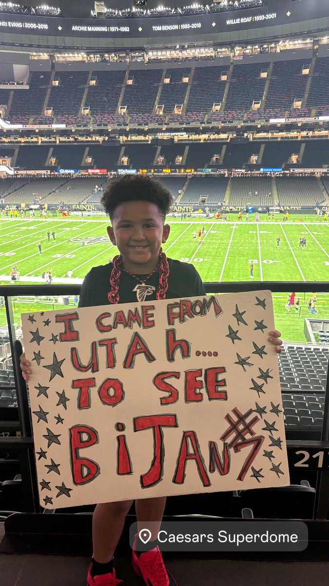 AmberBoo87's tweet image. This past weekend I took my son to the @CaesarsDome to see @Bijan5Robinson and the @AtlantaFalcons in the rivalry game for his first @NFL game. It was so fun to see how happy and excited he was to watch his favorite player live!