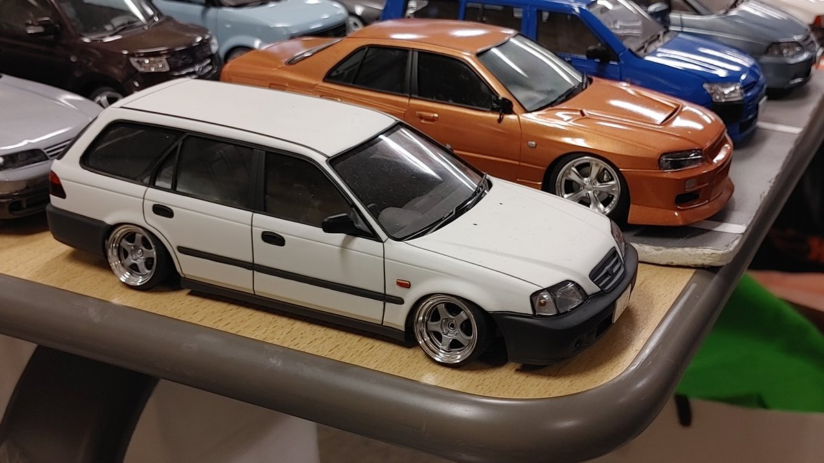 124_yamaneko's tweet image. S13ミサイルは、同じシルバーでもフェンダーとドアで色が違うのがいい感じです。
TE37の汚れ具合も良いですね！😋

ワゴンシリーズも魅力的な車種が多いですが…しれっとキット化されてない31ワゴンとパートナーがいるのがポイントです🤤

#124MOTORING_MEETING