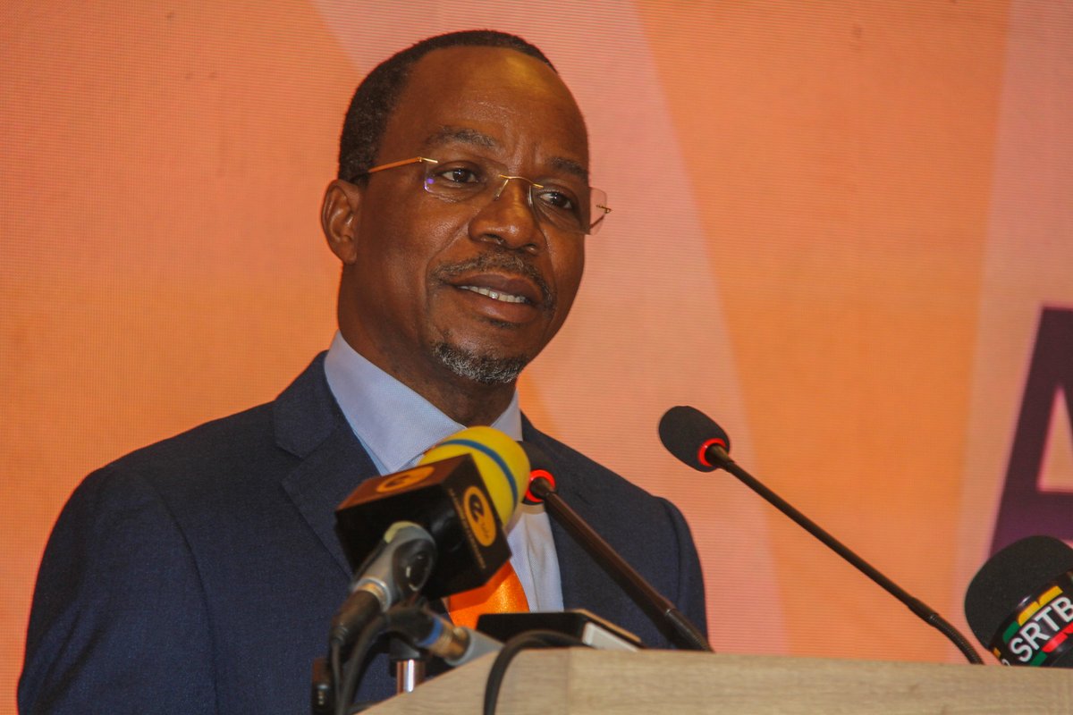 unfpa_benin's tweet photo. La campagne #16joursdactivisme contre les #VFF est lancée sous le thème:  « Tous unis pour mettre fin à la violence numérique faite aux femmes et aux filles ». 
@tiemrich, Coord. Résidente @UNBenin a.i a félicité le @gouvbenin à travers les actions de @INFBenin &amp; du @BeninSocial https://t.co/8pLdBgTpfa