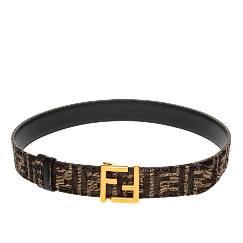 ComplexStyle's tweet image. Fit so iconic, you don&apos;t even need to see his face