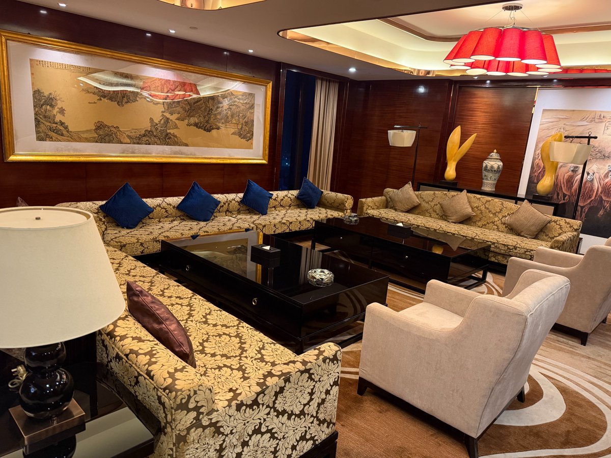 Xxoo3k5k's tweet image. 糖哥第一次组织铁粉线下见面，真的表示很开心，非常欢迎大家来到 #Bitget  &amp;lt;兰州站&amp;gt;，给大家安排了本地最好的餐厅和酒店，期待铁粉们的到来。🫶