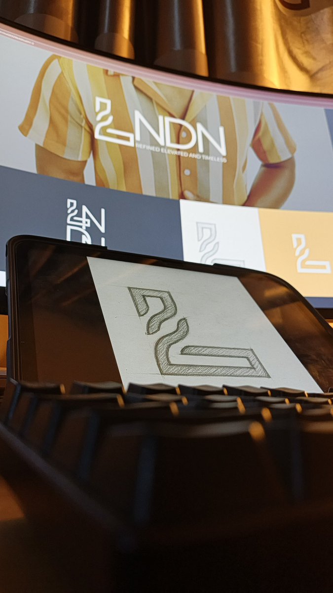 gdcstudio_'s tweet image. Worked on thisLogo design for a Nigerian Fashion Brand “LNDN” 👚👗👖🧥
Full presentation Soon.
