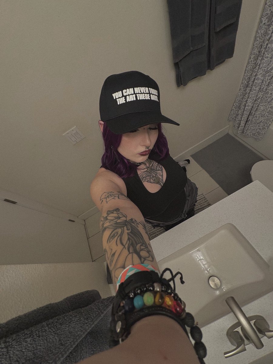 ickyaura's tweet image. New #intro !!
20
She/they
gw: 110
ugw: 100
Not putting anything but my gw bc I don’t wanna lmao maybe once I lose some weight
My page is 18+ !!

↻ / ♡︎  to be moots !

#edtwt #shedtwt #ana #anatwt