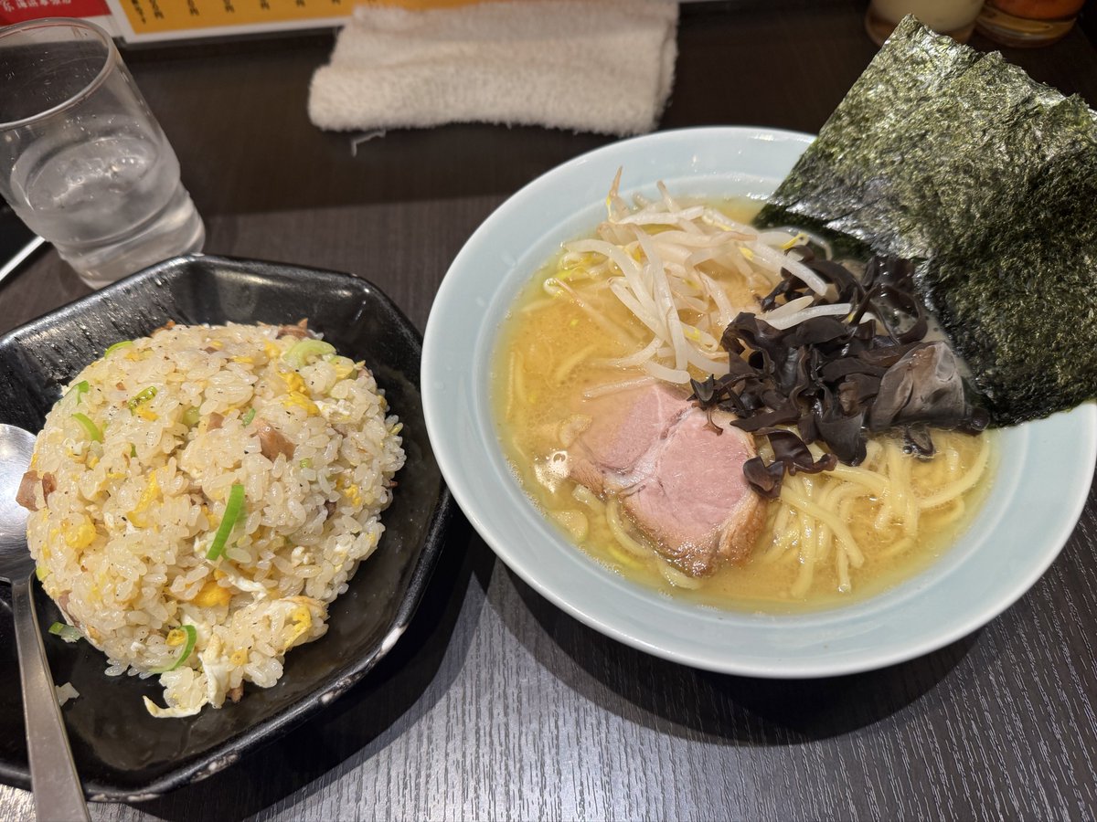 macho8768's tweet image. 本日のぼっち戦果🕹

いつも通りなにもありませんでした〜😭
なので代わりに私の空母カードでも見ていってください🥹🍵

この度はまことにお疲れ様でございました🙇🏻‍♂️🙇🏻🙇🏻‍♀️🍵

#艦これアーケード