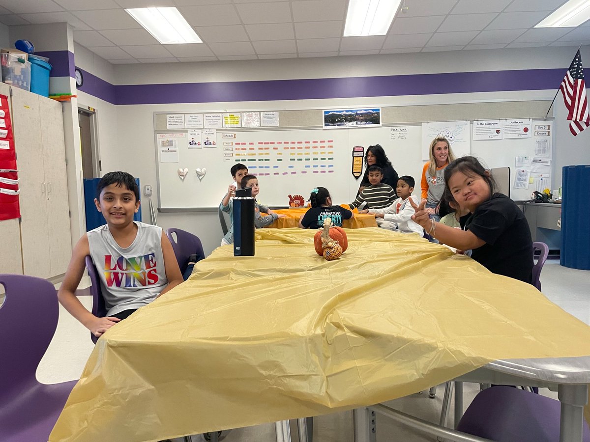 jeskovira_BW's tweet image. Friendsgiving 🦃🍂