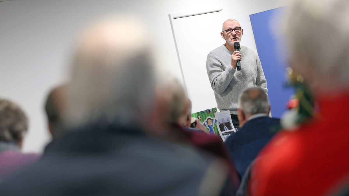 📷 Thank you to everyone who attended the latest Senior Citizen event this afternoon with former Posh goalkeeper Keith Waugh.

#pufc