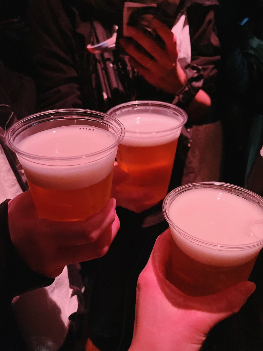 meeeee724's tweet photo. ライブもみんなに会えたのも打ち上げも楽し過ぎて年末忙しいけど頑張れそ🍻
#神サイ
#Enfans https://t.co/tJMQcjTGqO