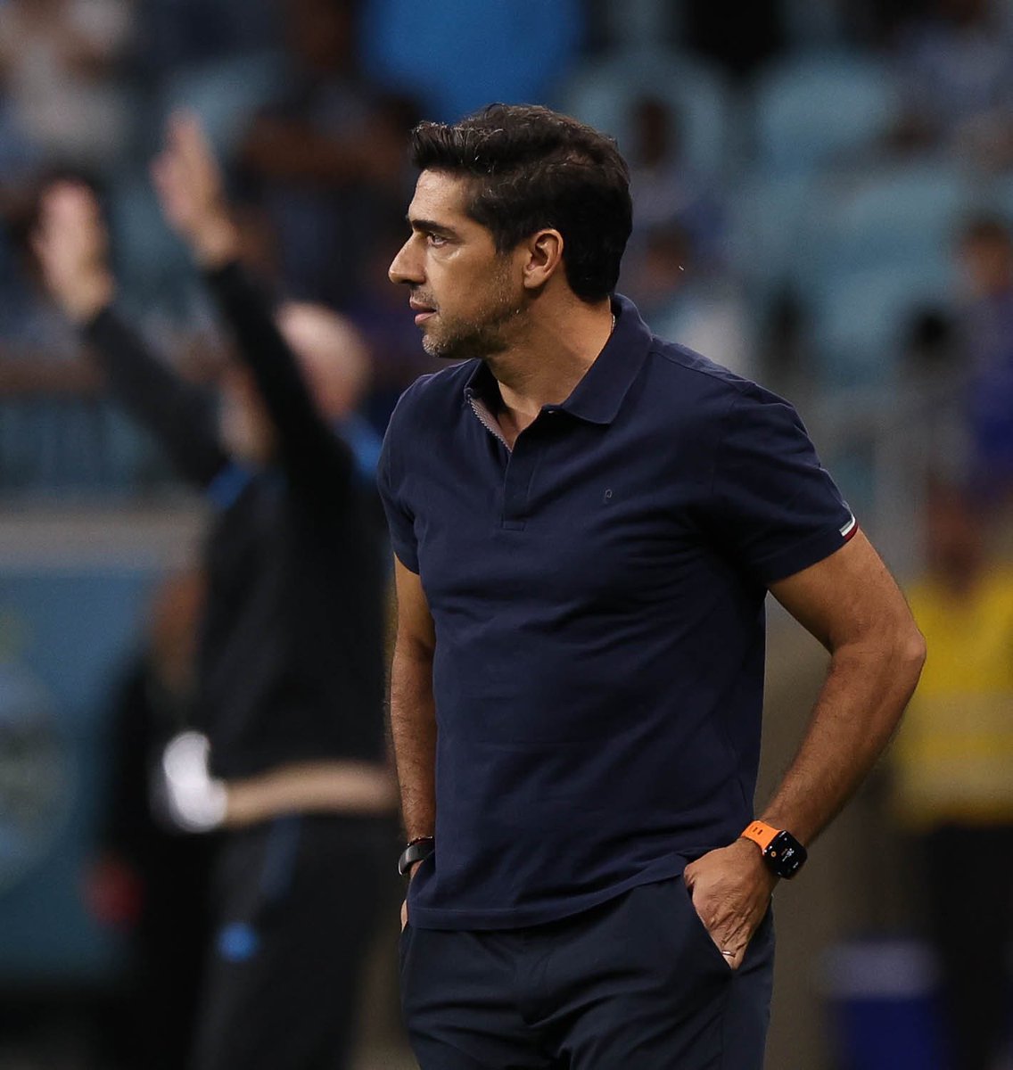 futebol_info's tweet image. André Plihal, na ESPN: “O Abel Ferreira chegou ao ponto de reclamar do pênalti não marcado para o São Paulo contra o Palmeiras. Ele disse que, se o pênalti tivesse sido marcado, o goleiro do Palmeiras defenderia, o Palmeiras ganharia de 3 a 2 do mesmo jeito e não seria…