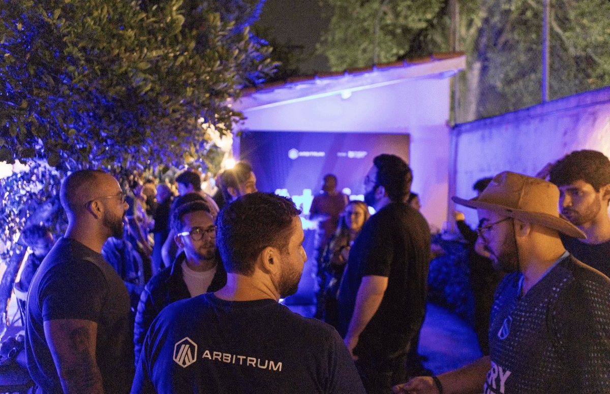 Se você não colou no ArbiLink Brasil… olha só o que perdeu!

Energia lá em cima, comunidade em peso e momentos que só quem tava lá viveu. Dá uma olhada 💙 🇧🇷