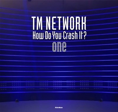 Tmnpicasso1's tweet image. #毎日がTMNETWORKの日
2021年11月27日にアフターパンフレット
｢TM NETWORK How Do You Crash It? oneアフター・パンフレット｣
が発売されました！！
再起動したTM NETWORK初の配信ライブ
｢How Do You Crash It? one｣
を5人のカメラマンが撮影した写真集です😊
 #TMNETWORK
 #FANKS