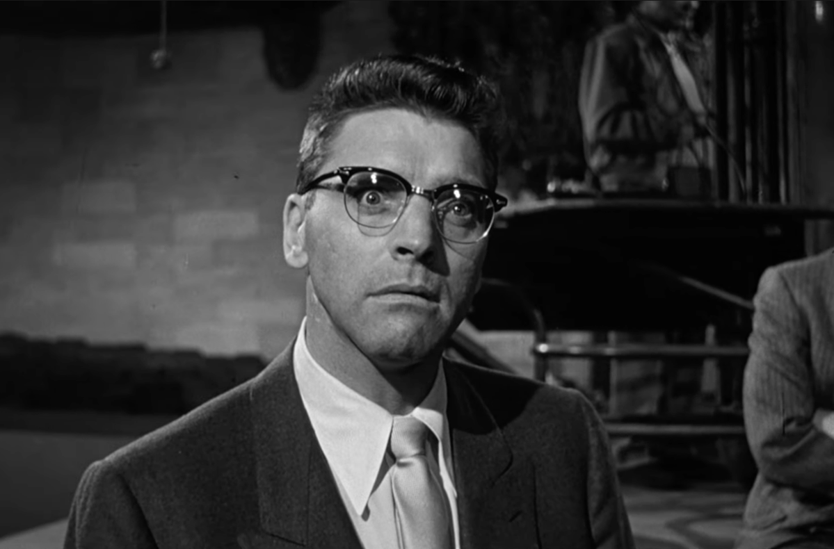 MartinFelando's tweet image. 2 films in 1957 warned us about the power of mass media.

One showed how TV creates monsters. The other revealed gossip&apos;s poison.

We built both nightmares anyway.

Here&apos;s what they predicted: